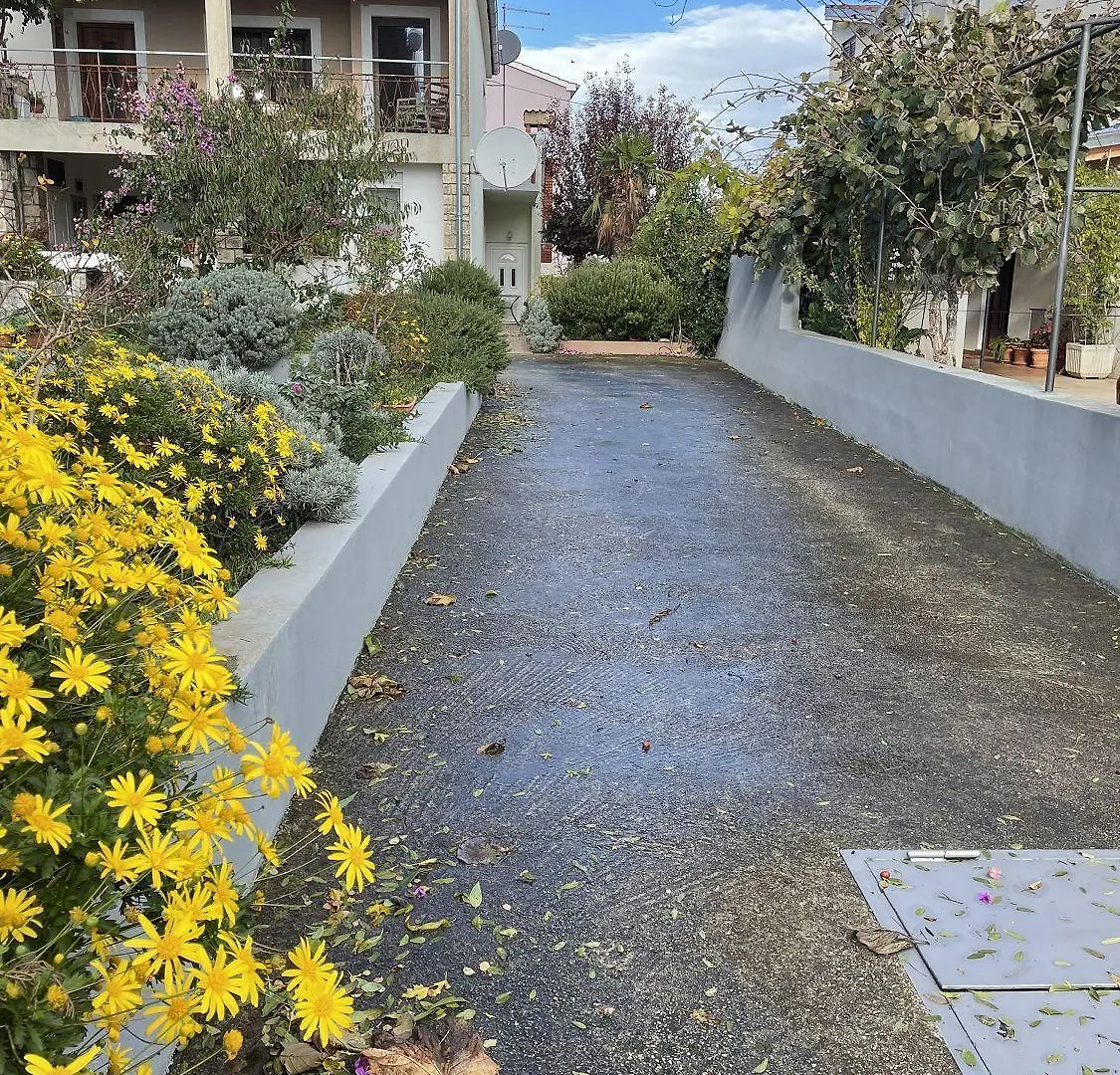 Mediterranes Apartment Mit Grillbereich, Liegen Im Garten, Privatparkplatz, Wifi Rovinj Croatia