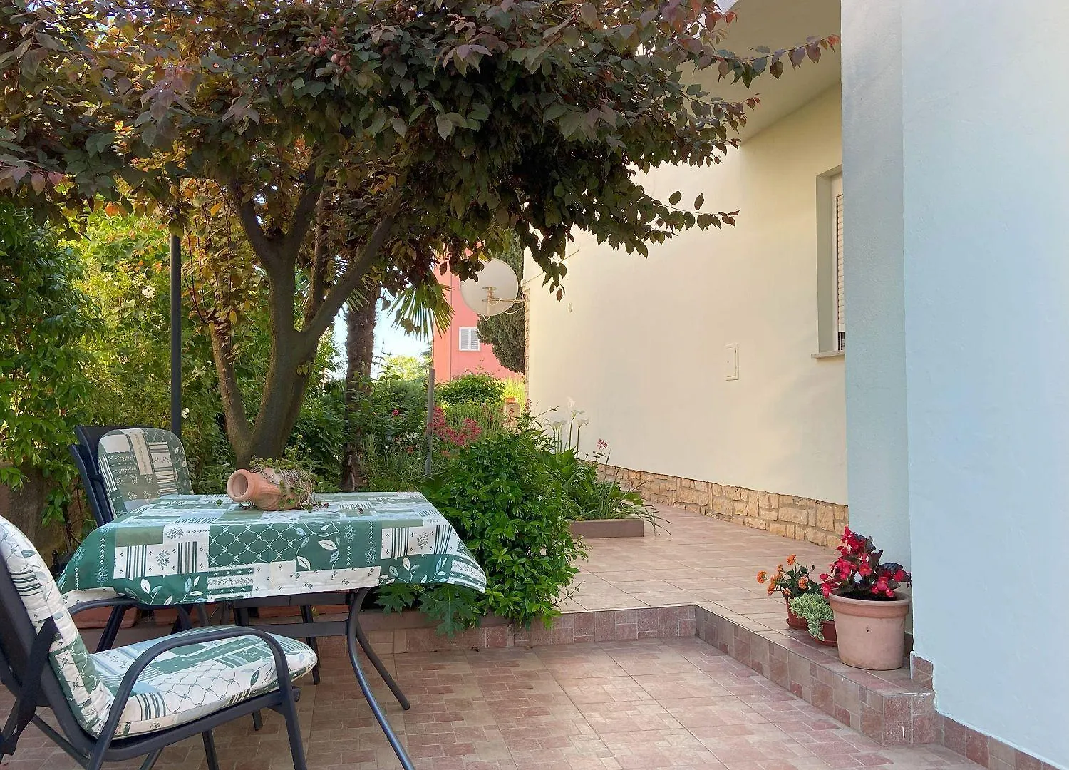 Mediterranes Apartment Mit Grillbereich, Liegen Im Garten, Privatparkplatz, Wifi Rovinj